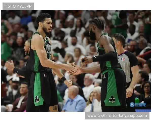 凯尔特人再度发力，布朗砍下30+全场最佳